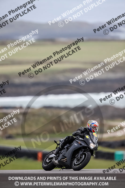 anglesey no limits trackday;anglesey photographs;anglesey trackday photographs;enduro digital images;event digital images;eventdigitalimages;no limits trackdays;peter wileman photography;racing digital images;trac mon;trackday digital images;trackday photos;ty croes